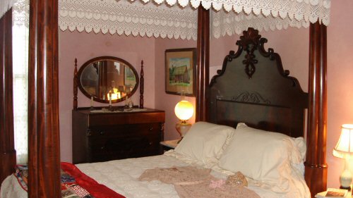 Governor Davis Bed