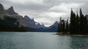 maligne-lake